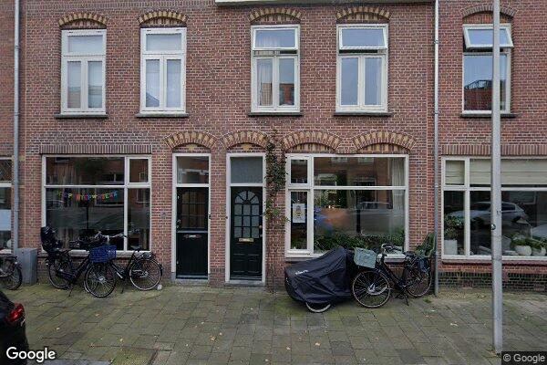 Straatview Esdoornstraat 50