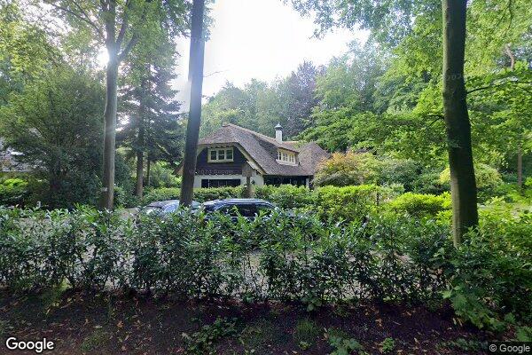 Straatview Burg Roosmale Nepveulaan 2